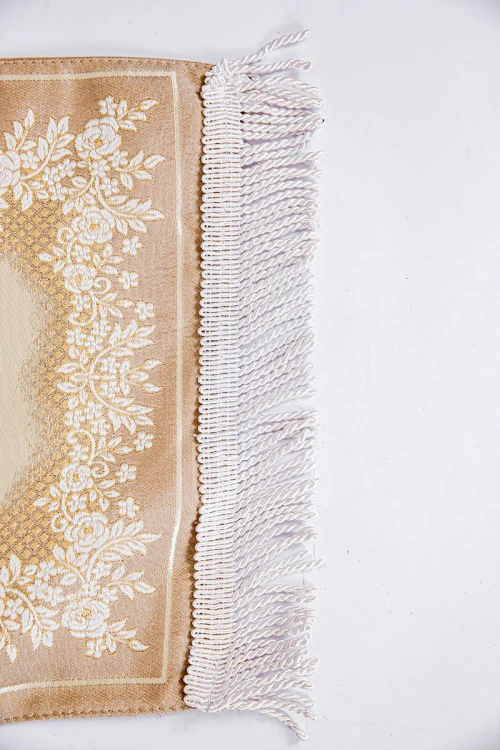 سجادة صلاة متعددة الألوان