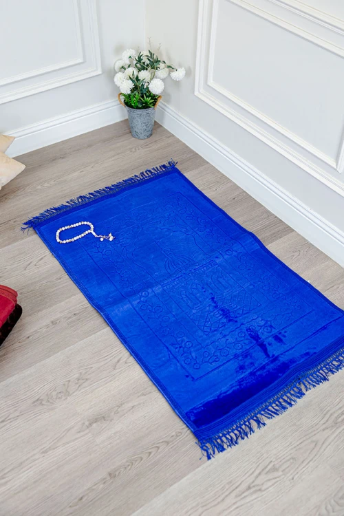 سجادة صلاة متعددة الألوان