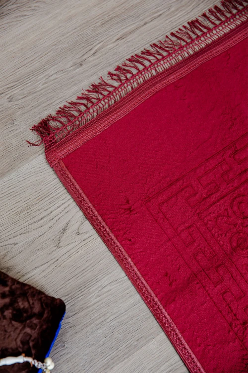 سجادة صلاة متعددة الألوان