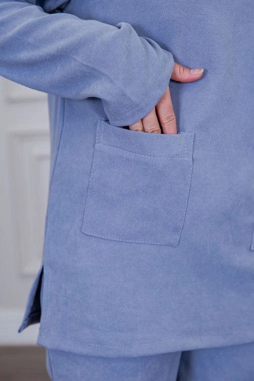 بيجامة عاملة شتوية قطعتين متعددة الألوان بلوزة بياقة قصة سبعة و بجيوب من الأمام مع بنطلون طويل