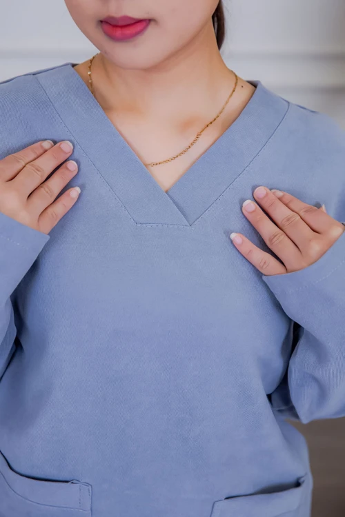 بيجامة عاملة شتوية قطعتين متعددة الألوان بلوزة بياقة قصة سبعة و بجيوب من الأمام مع بنطلون طويل