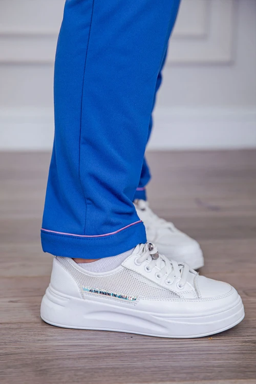 بيجامة عاملة قطعتين مبطنة متعددة الألوان بلوزة بياقة مطوية و بجيوب و أزرار من الأمام مع بنطلون طويل