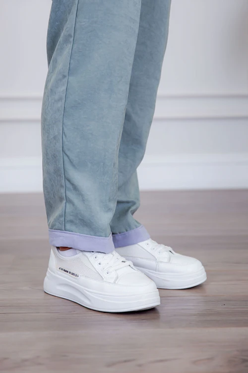 بيجامة عاملة قطعتين متعددة الألوان بلوزة بياقة مطوية بأزرار و جيوب من الأمام بأكمام قصيرة مع بنطلون طويل