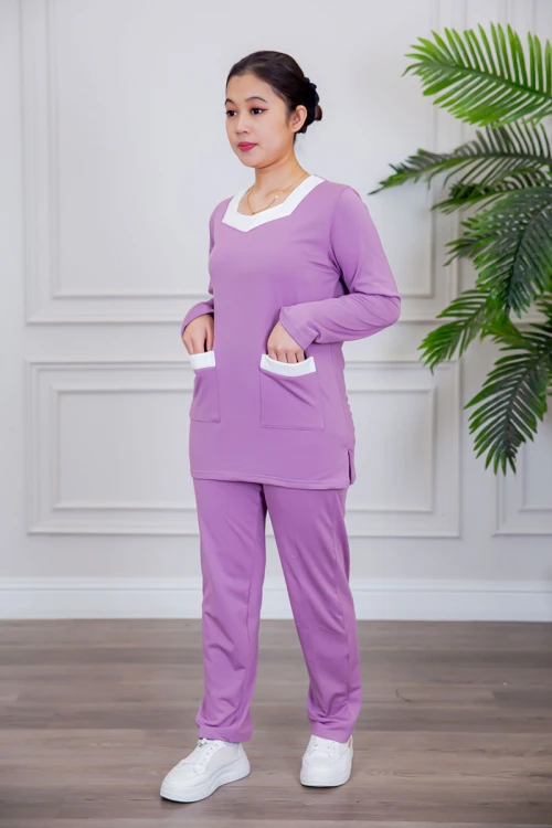 بيجامة عاملة قطعتين مبطنة متعددة الألوان بلوزة بياقة مربعة و بجيوب من الأمام بأكمام طويلة مع بنطلون طويل