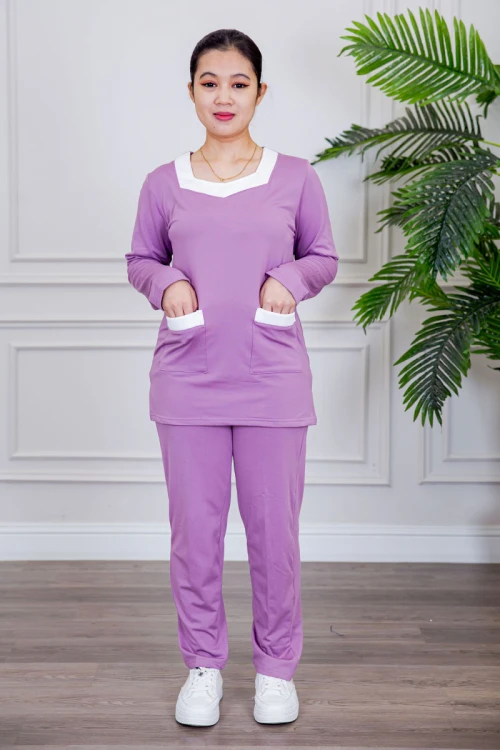 بيجامة عاملة قطعتين مبطنة متعددة الألوان بلوزة بياقة مربعة و بجيوب من الأمام بأكمام طويلة مع بنطلون طويل