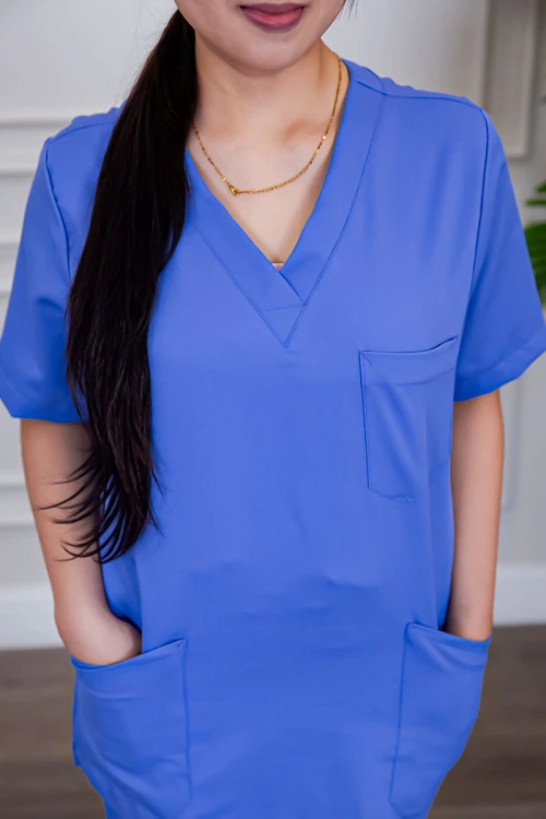 سكراب-طبي-قطعتين-متعدد-الألوان-بلوزة-بياقة-قصة-سبعة