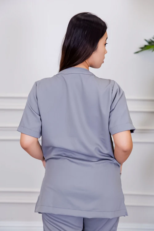 سكراب-طبي-قطعتين-متعدد-الألوان-بلوزة-بياقة-قصة-سبعة