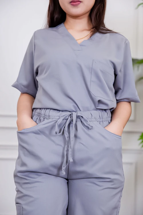 سكراب-طبي-قطعتين-متعدد-الألوان-بلوزة-بياقة-قصة-سبعة