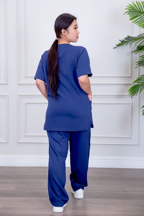 سكراب-طبي-قطعتين-متعدد-الألوان-بلوزة-بياقة-قصة-سبعة