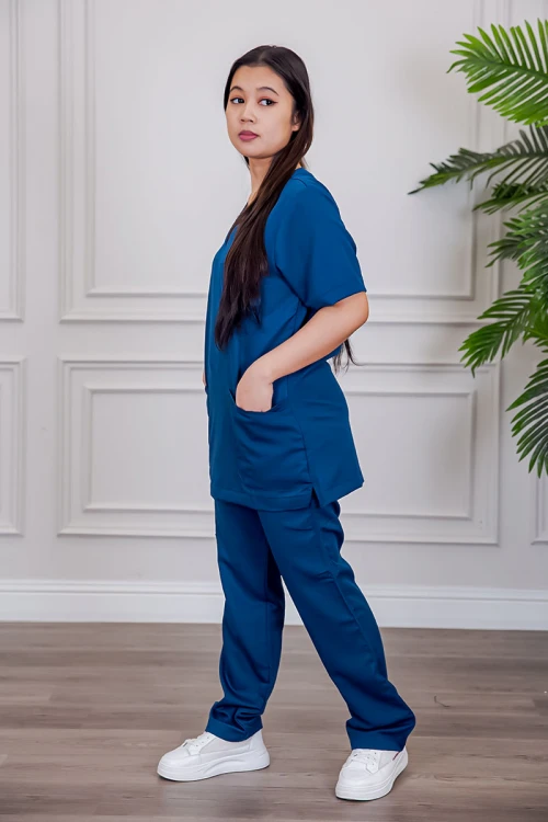 سكراب-طبي-قطعتين-متعدد-الألوان-بلوزة-بياقة-قصة-سبعة