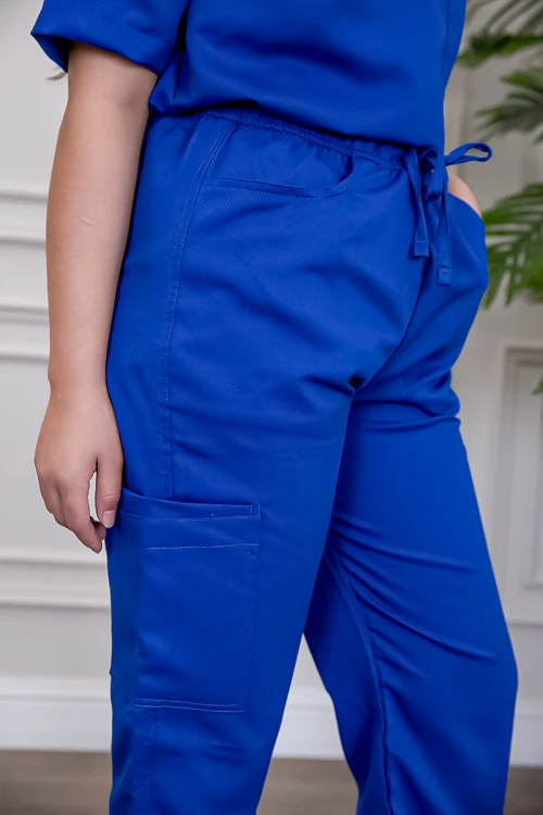 سكراب-طبي-قطعتين-متعدد-الألوان-بلوزة-بياقة-قصة-سبعة