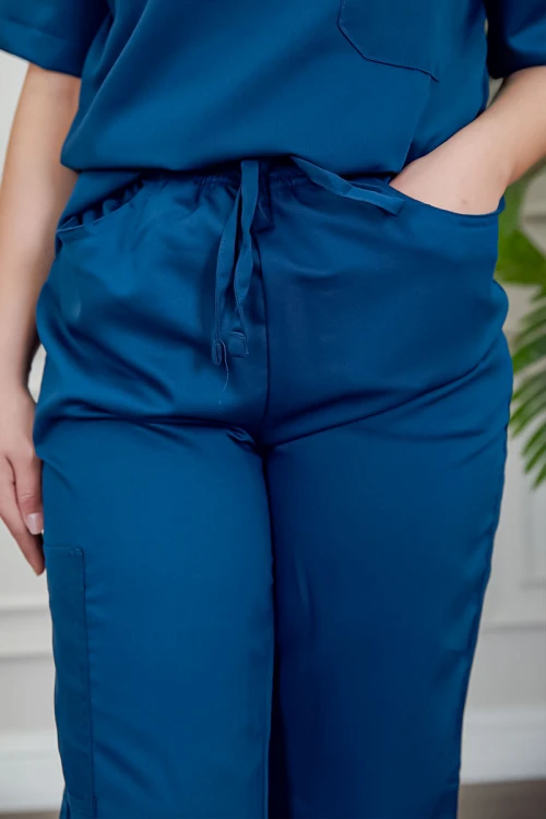 سكراب-طبي-قطعتين-متعدد-الألوان-بلوزة-بياقة-قصة-سبعة