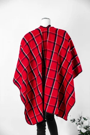 شال شتوي نسائي كاروهات لون أحمر مزين بخيوط باللون الأسود و الأبيض