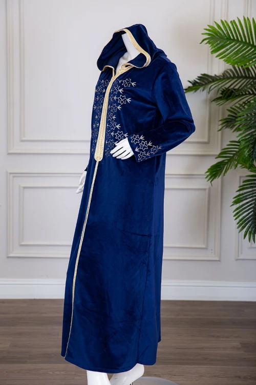 قميص نسائي شتوي طويل لون كحلي بتطريز ذهبي ياقة بقبعة متصلة و بأكمام طويلة