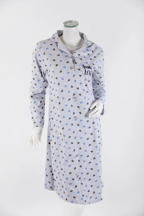 قميص نسائي شتوي ميدي لون رمادي فاتح مزين بالقلوب و كتابات ياقة مطوية بأزرار و أكمام طويلة