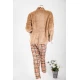 بجامة نسائية شتوية قطعتين لون بيج غامق و كاروهات بلوزة بجيوب و أزرار من الأمام و أكمام طويلة مع بنطلون طويل