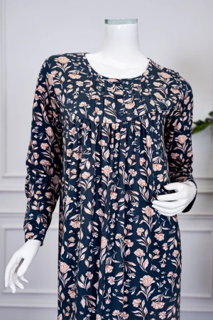 قميص نسائي طويل لون كحلي مشجر بالبيج ياقة دائرية بأزرار و بأكمام طويلة