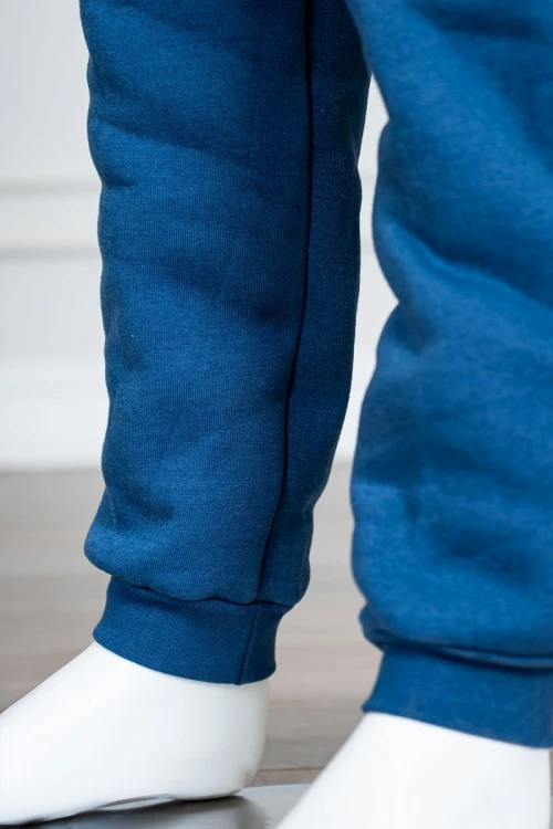 طقم-قطعتين-ولادي-شتوي-لون-أزرق-مزين-بكتابات-و-رسومات