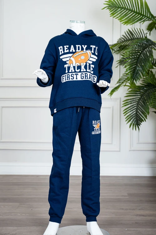 طقم-قطعتين-ولادي-شتوي-لون-كحلي-مزين-بكتابات-و-رسومات-