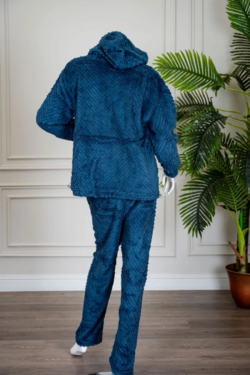 بيجاما نسائية شتوية قطعتين فرو متعدد الألوان ياقة بقبعة متصلة و أكمام طويلة