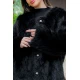 جاكيت فرو نسائي أسود بأكمام طويلة  وأزرار  من الأمام
