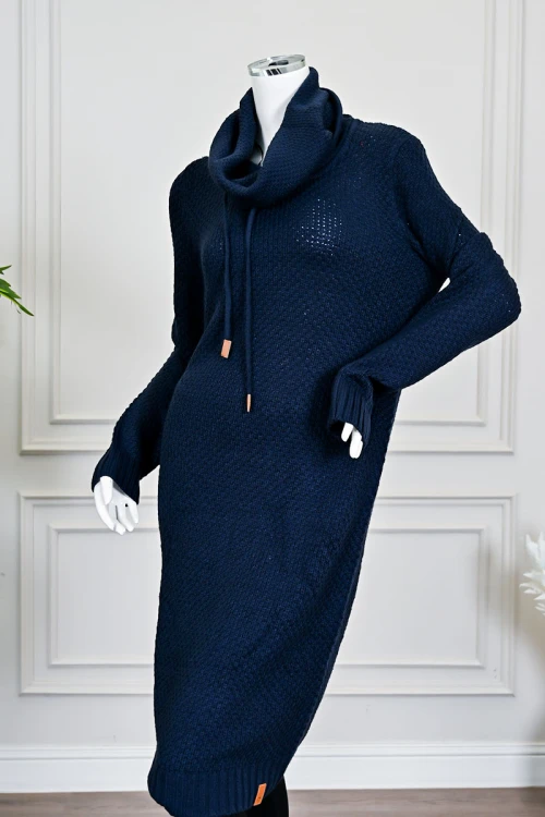 بلوزة نسائية شتوية صوف كحلي بقبعة متصله