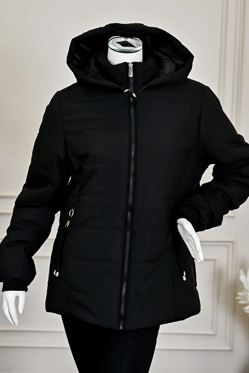 جاكيت نسائي شتوي أسود بقبعة ثابتة مزينة بفرو بسحاب وجيوب أمامية