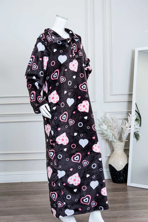 قميص نسائي طويل شتوي متعدد الاوان مزين برسومات ملونة ياقة مطوية و أزرار من الأمام و بأكمام طويلة