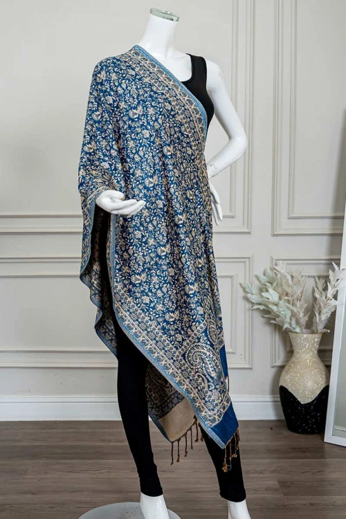 شال كشميري نسائي لون أزرق بنقوش باللون البيج