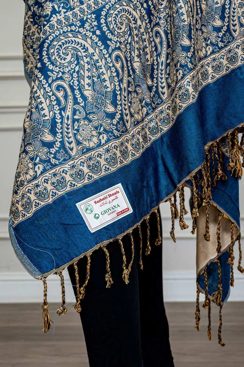 شال كشميري نسائي لون أزرق بنقوش باللون البيج