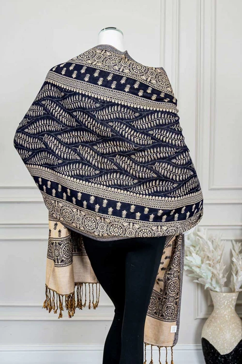 شال كشميري نسائي متعدد الألوان بنقوش ملونة