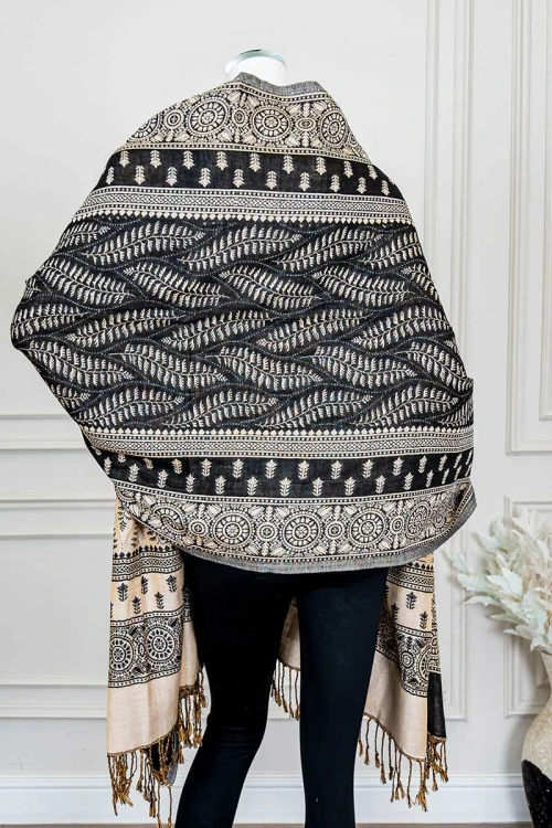 شال كشميري نسائي متعدد الألوان بنقوش ملونة