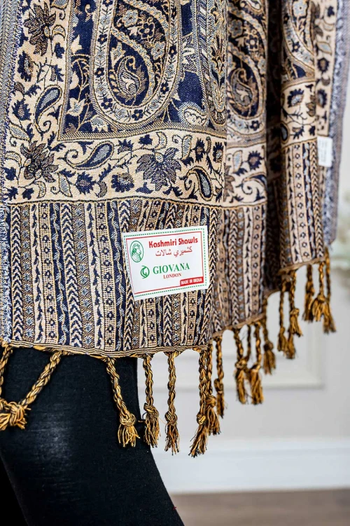 شال كشميري نسائي لون كحلي بنقوش ملونة