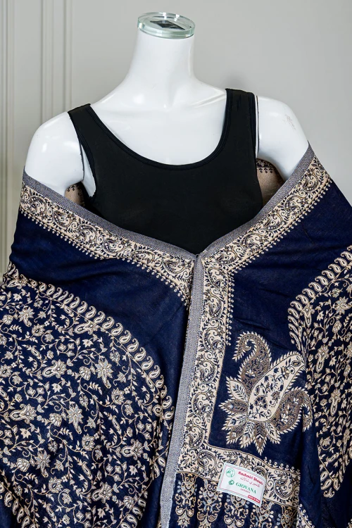 شال كشميري نسائي لون كحلي بنقوش باللون البيج