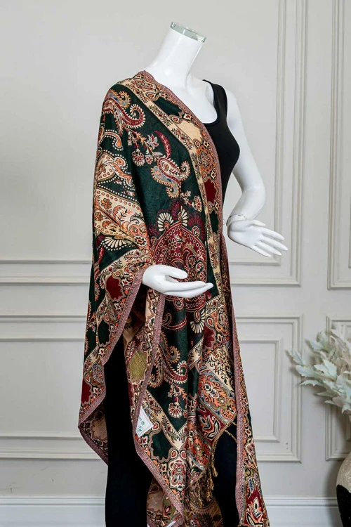 شال كشميري نسائي لون أخضر بنقوش ملونة