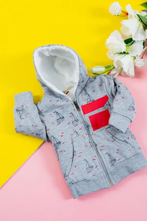 بلوفر أطفال شتوي مبطن لون رمادي مزين برسومات قبعة متصلة بسحاب و جيوب من الأمام و بأكمام طويلة