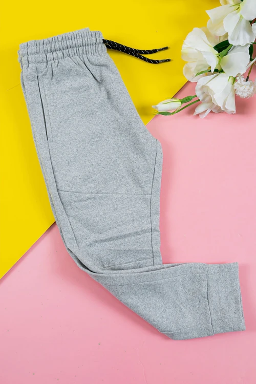 بنطلون ولادي طويل لون رمادي بجيوب و برباط في الخصر