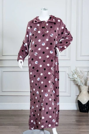 قميص نسائي طويل شتوي متعدد الاوان منقط و مزين برسومات ياقة مطوية بأزرار من الأمام و بأكمام طويلة