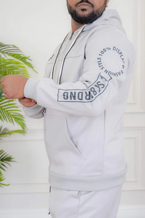 طقم-رجالي-شتوي-قطعتين-لون-رمادي-فاتح-ببلوفر-هودي-قبعة-متصلة