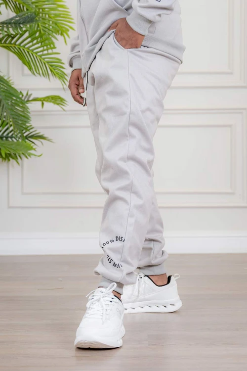 طقم-رجالي-شتوي-قطعتين-لون-رمادي-فاتح-ببلوفر-هودي-قبعة-متصلة