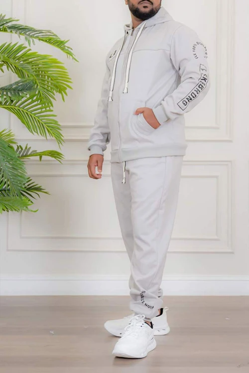 طقم-رجالي-شتوي-قطعتين-لون-رمادي-فاتح-ببلوفر-هودي-قبعة-متصلة