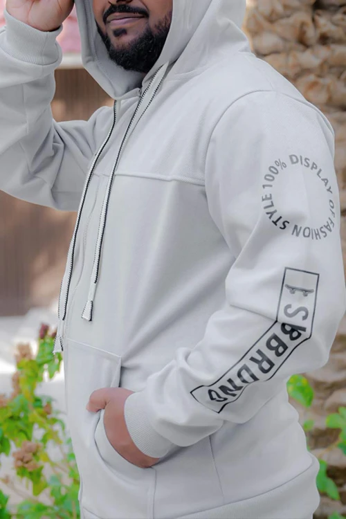 طقم-رجالي-شتوي-قطعتين-لون-رمادي-فاتح-ببلوفر-هودي-قبعة-متصلة