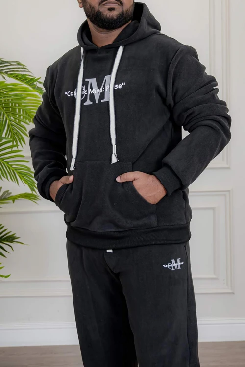 طقم-رجالي-شتوي-قطعتين-لون-أسود-ببلوفر-هودي-قبعة-متصلة-