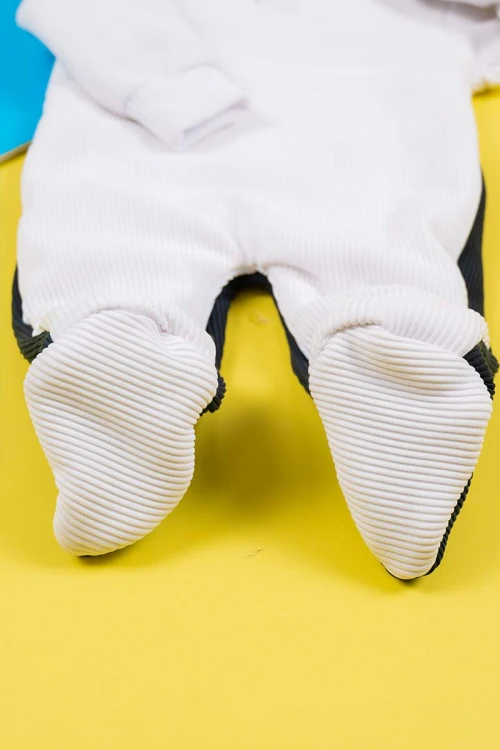 بربتوز-أطفال-لون-أبيض-و-كحلي-بياقة-مطوية-مزين-