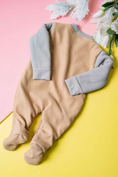 بربتوز-أطفال-شتوي-مبطن-لون-رمادي-و-بيج-مزين-برسومات-