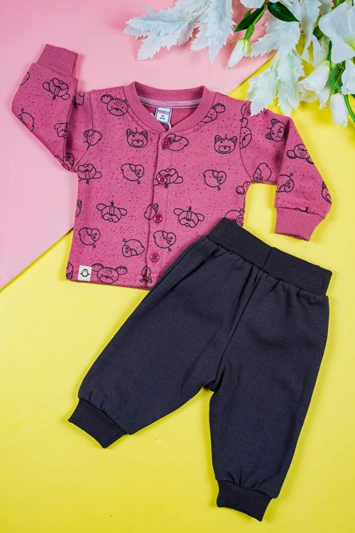 طقم-قطعتين-مواليد-بلوزة-لون-وردي-مزين-برسومات-