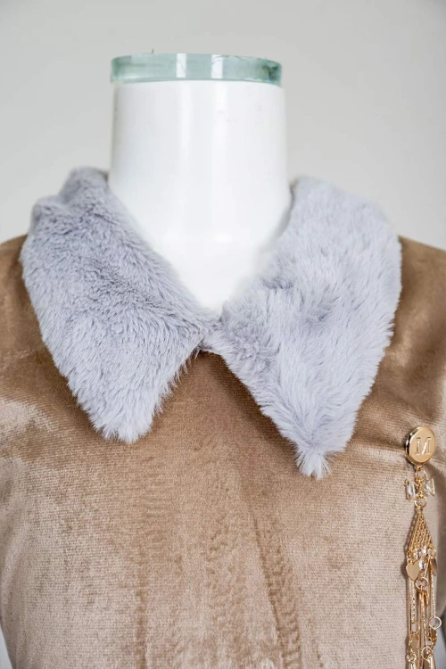 فستان-بناتي-طويل-متعدد-الألوان-مزين-بالفرو-في-الياقة-