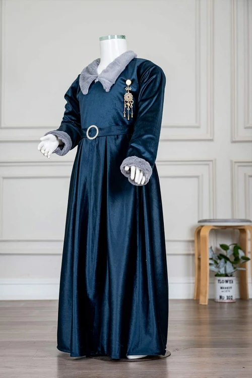 فستان-بناتي-طويل-متعدد-الألوان-مزين-بالفرو-في-الياقة-