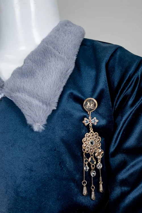 فستان-بناتي-طويل-متعدد-الألوان-مزين-بالفرو-في-الياقة-