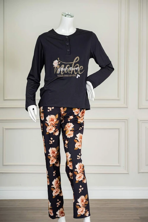 بيجاما-نسائية-قطعتين-لون-كحلي-ياقة-دائرية-بأزرار-مزينة-